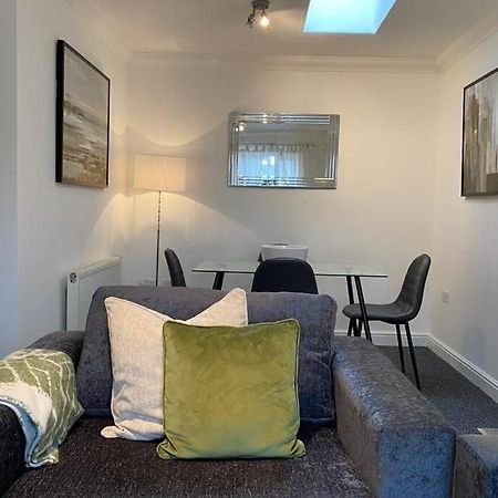 Alicia Newport By Mia Living 2 Bedroom Apartment With Dedicated Parking Ngoại thất bức ảnh