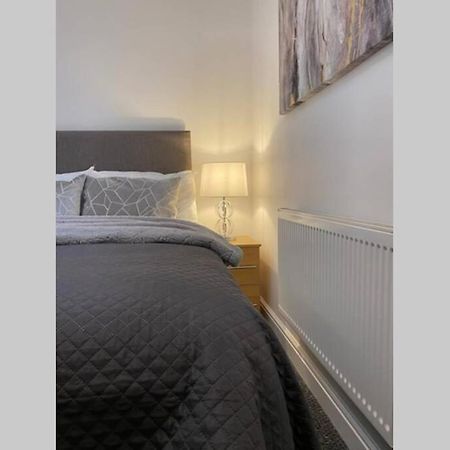 Alicia Newport By Mia Living 2 Bedroom Apartment With Dedicated Parking Ngoại thất bức ảnh