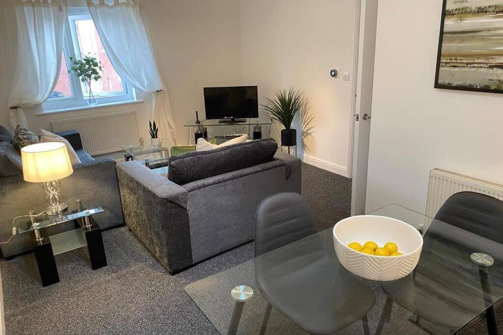 Alicia Newport By Mia Living 2 Bedroom Apartment With Dedicated Parking Ngoại thất bức ảnh