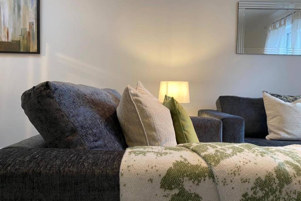 Alicia Newport By Mia Living 2 Bedroom Apartment With Dedicated Parking Ngoại thất bức ảnh